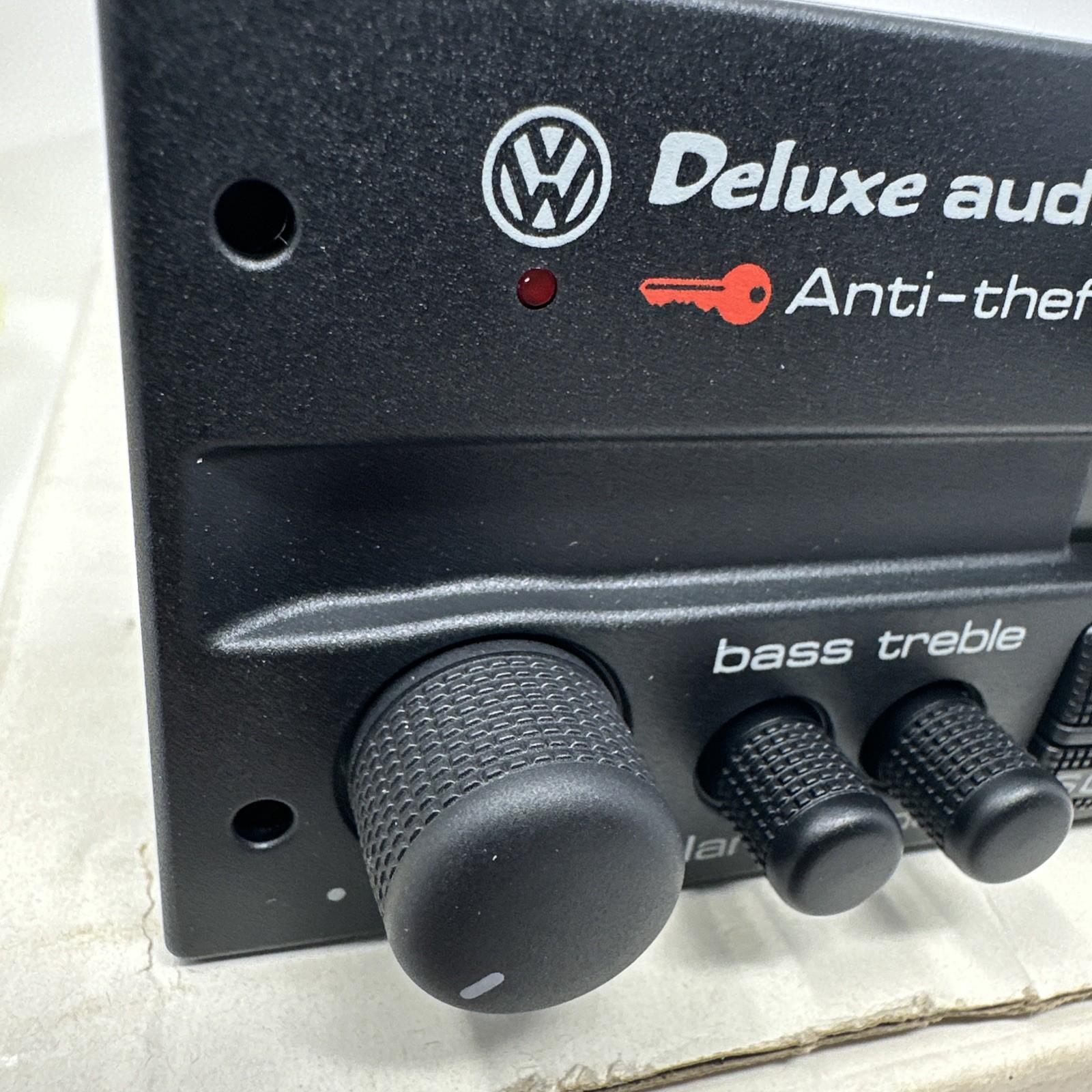 Volkswagen Duluxe Audio Factory Head Unit Cassette Player 90’s (357 035 152E)