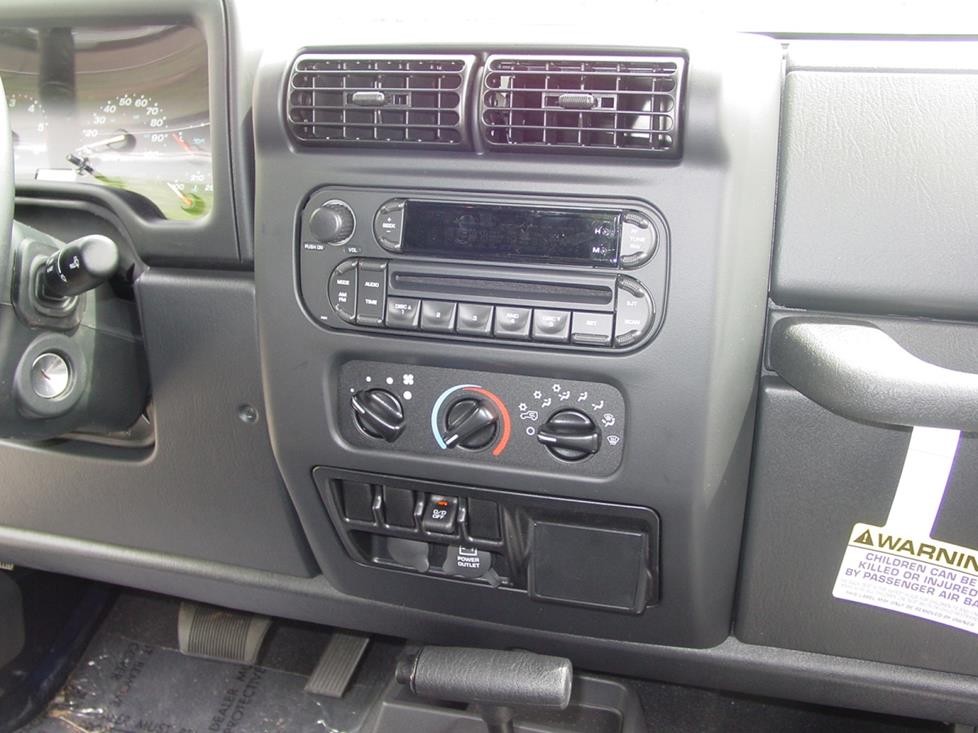 Car Radio Stereo For 2003-2006 Jeep Wrangler TJ Carplay Android 13 GPS Nav