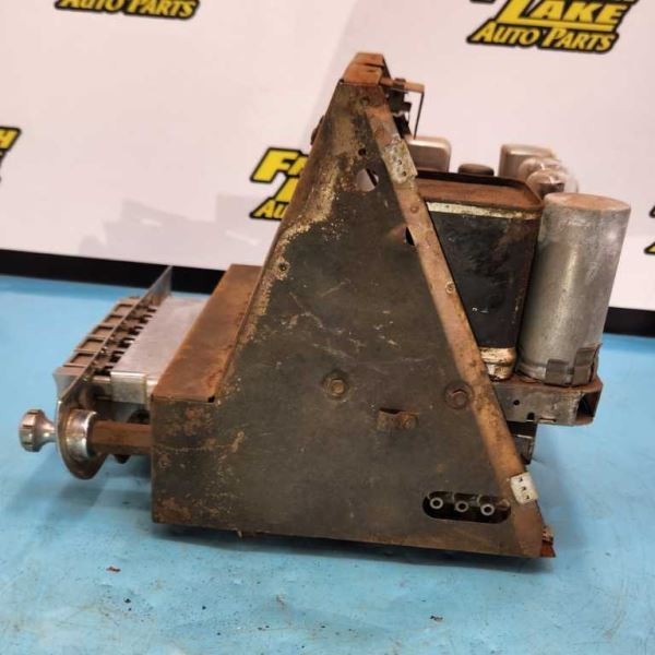 AM/PB RADIO FOR PARTS FITS 1948 CADILLAC 1080382