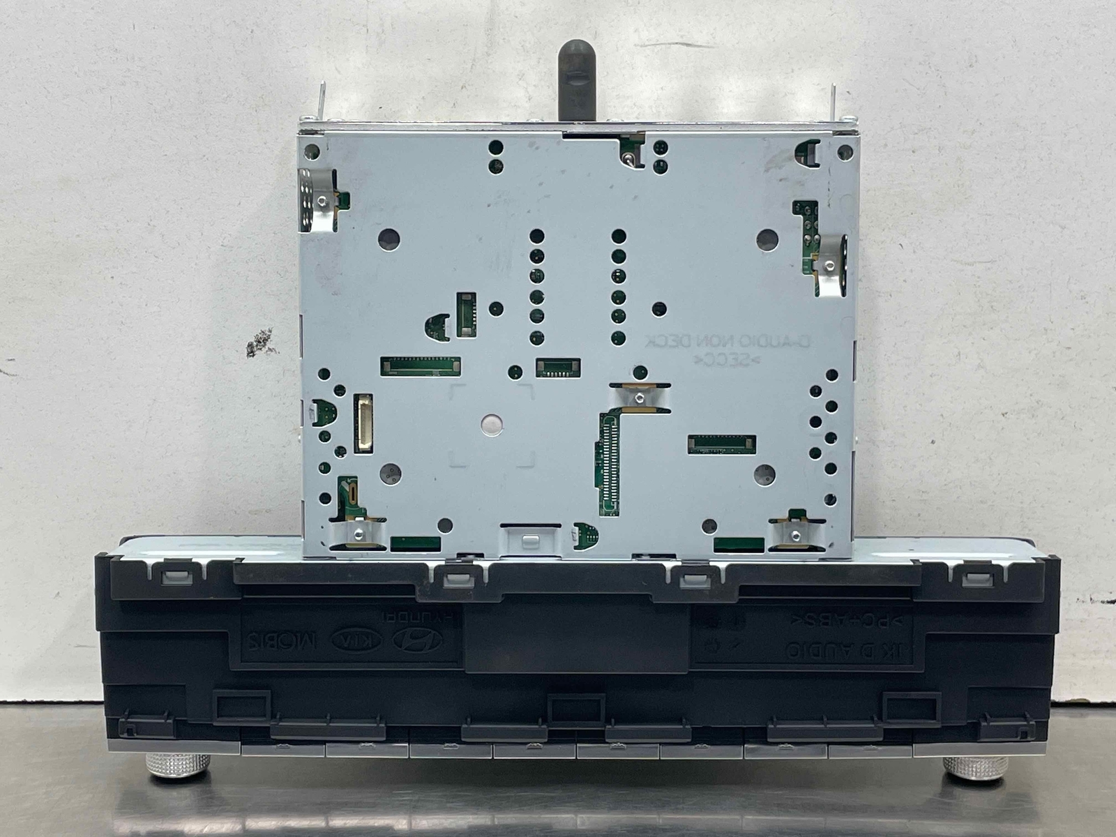 2020 Genesis G70 OEM AM/FM Radio Receiver Audio Equipment 96160-G9140VCA 19 21
