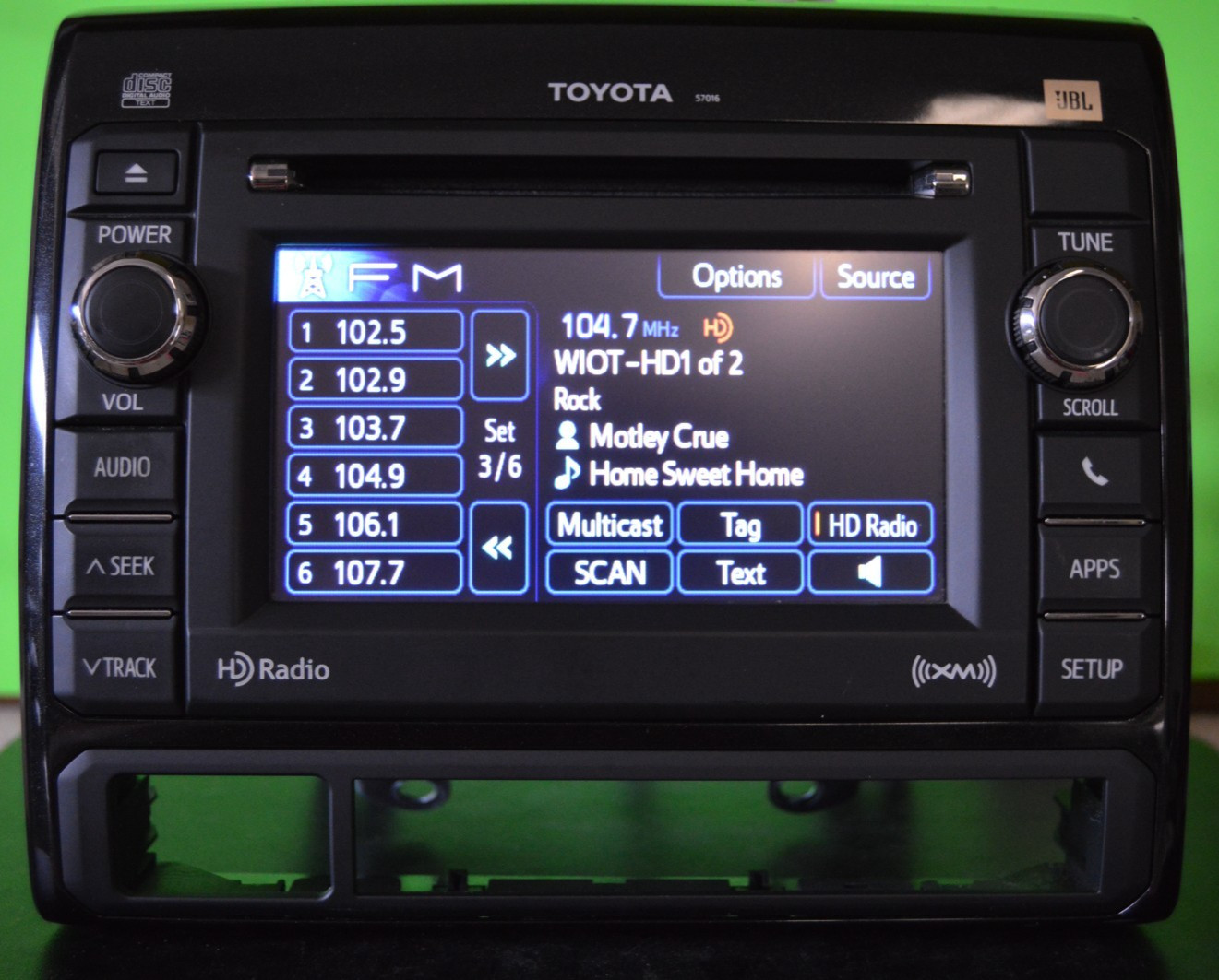 12 13 Toyota Tacoma JBL 57016 touchscreen Bluetooth CD player radio 86140-04060
