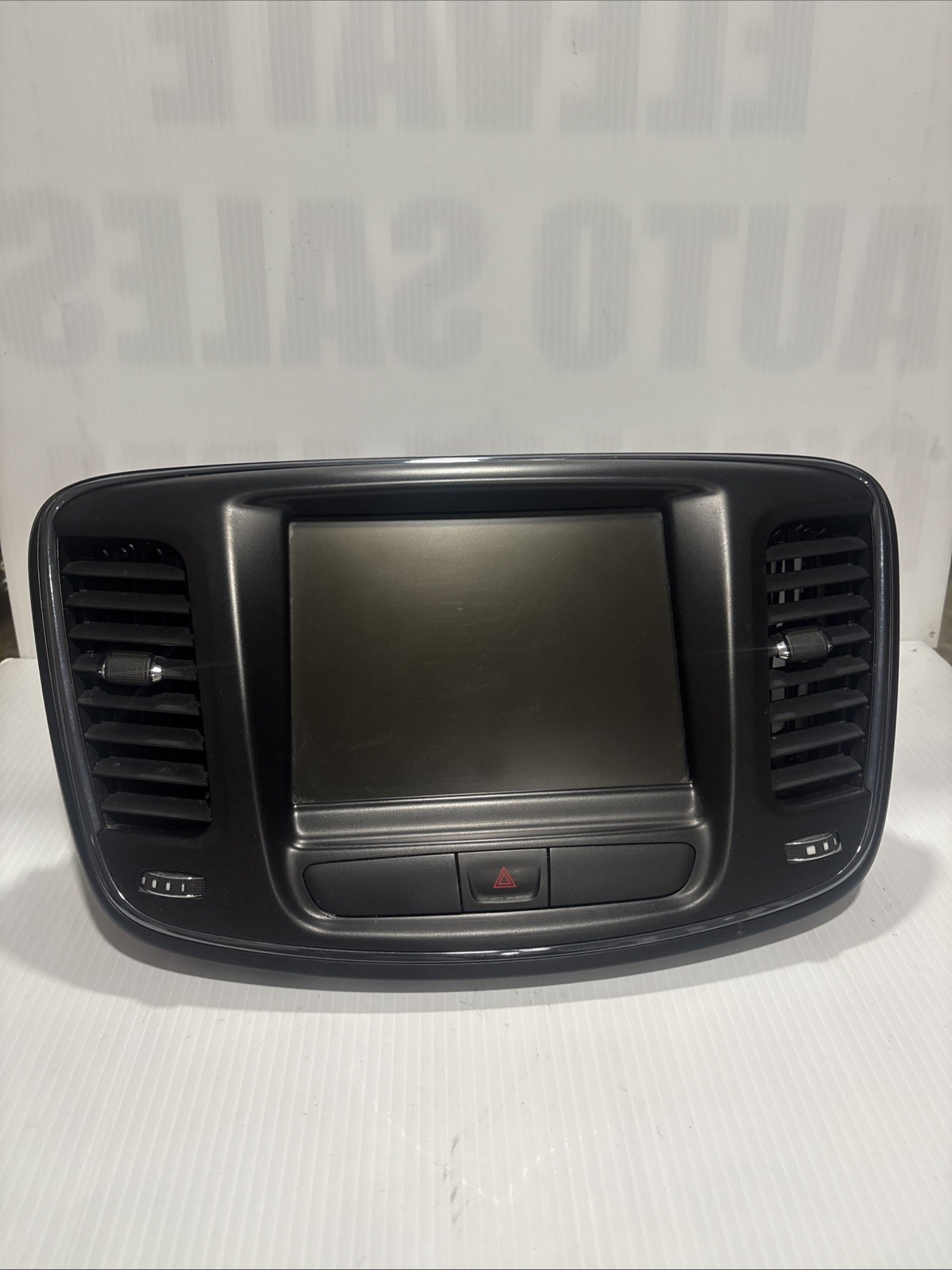 2015 Chrysler 200 8.4” Uconnect Navigation Radio w/ Dark Chrome Bezel 68190260AE