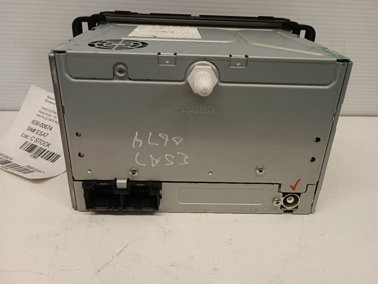 GM 25827118 AM FM Radio CD MP3 Player from 2008 GMC Acadia 10289856