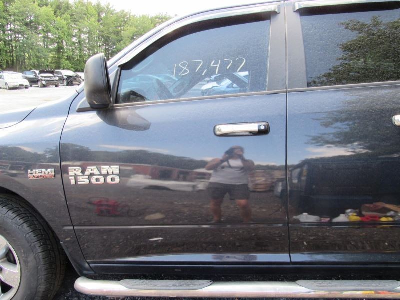 Audio Equipment Radio Classic Style Opt RA2 Fits 18-20 DODGE 1500 PICKUP 1123664