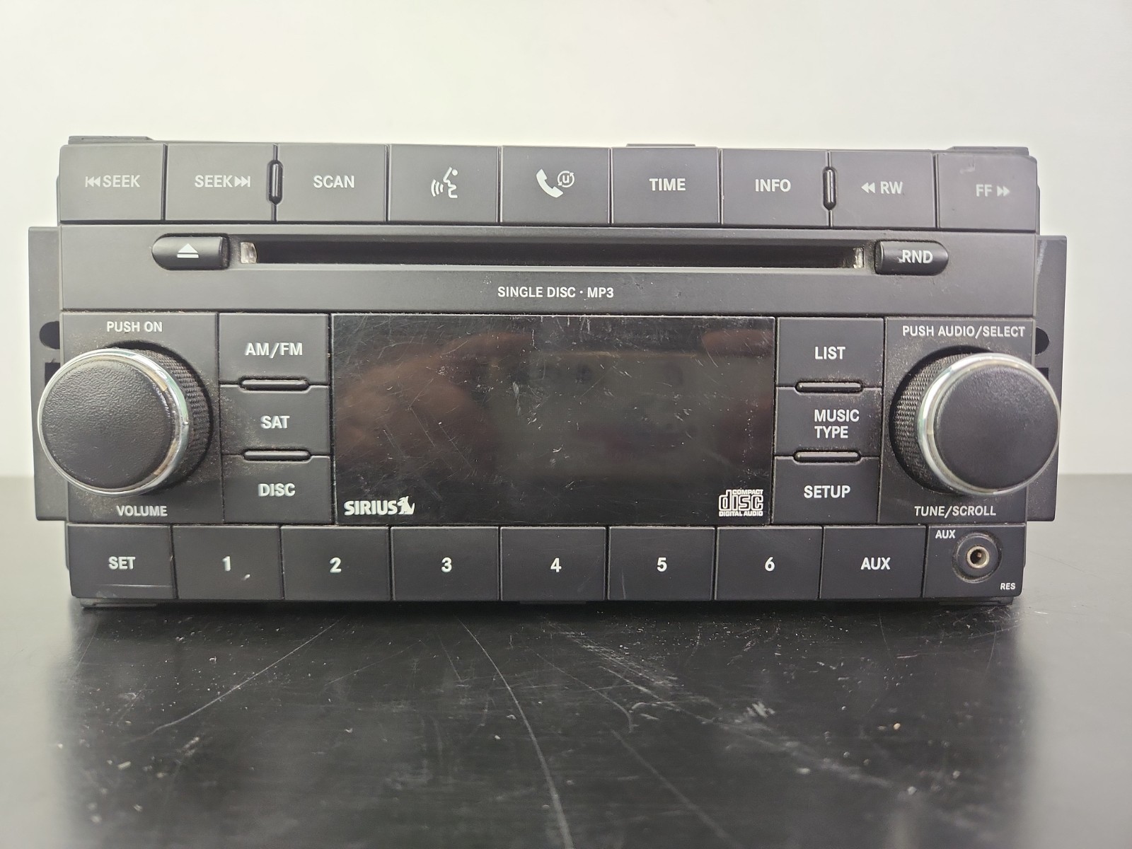 Chrysler Dodge OEM AM FM CD Radio Player Aux Satellite RES P05064420AF