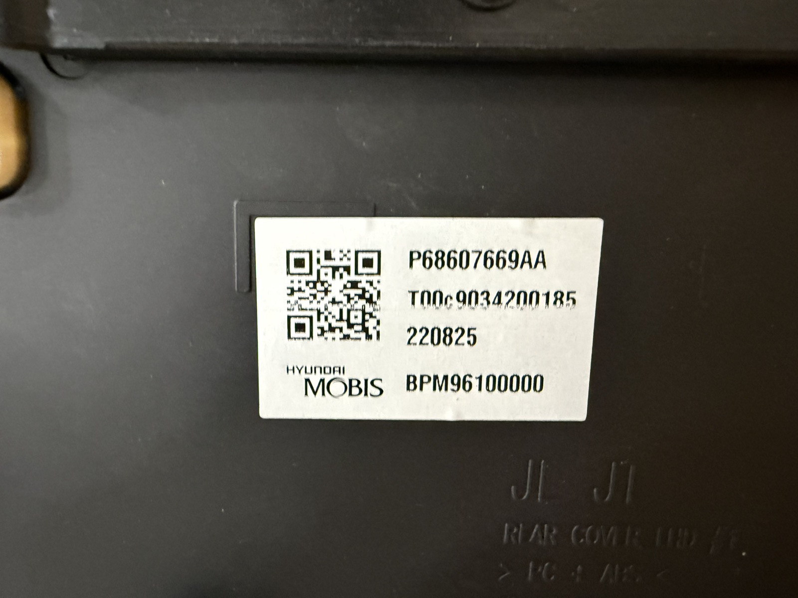 2024 Jeep Wrangler Big Touch Screen Radio Oem P68607669AA 12.3″ Radio Display