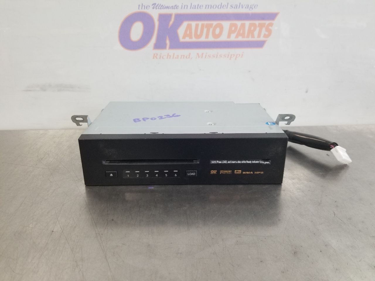 07 2007 LEXUS GX470 RADIO AUDIO CD AND DVD PLAYER 8627060160