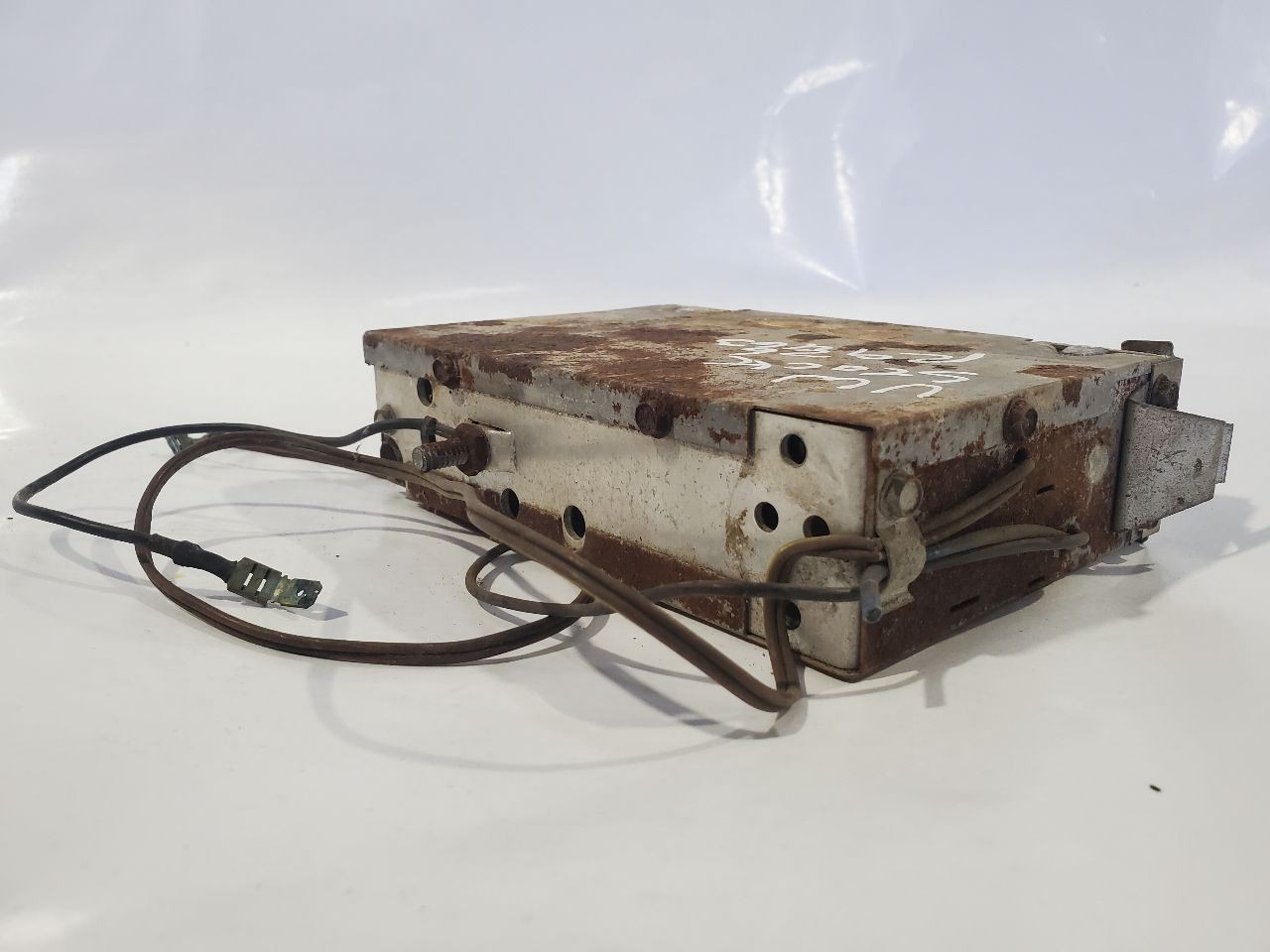1968 1970 Volkswagen Beetle OEM Sapphire XV Untested Radio Sold As Is