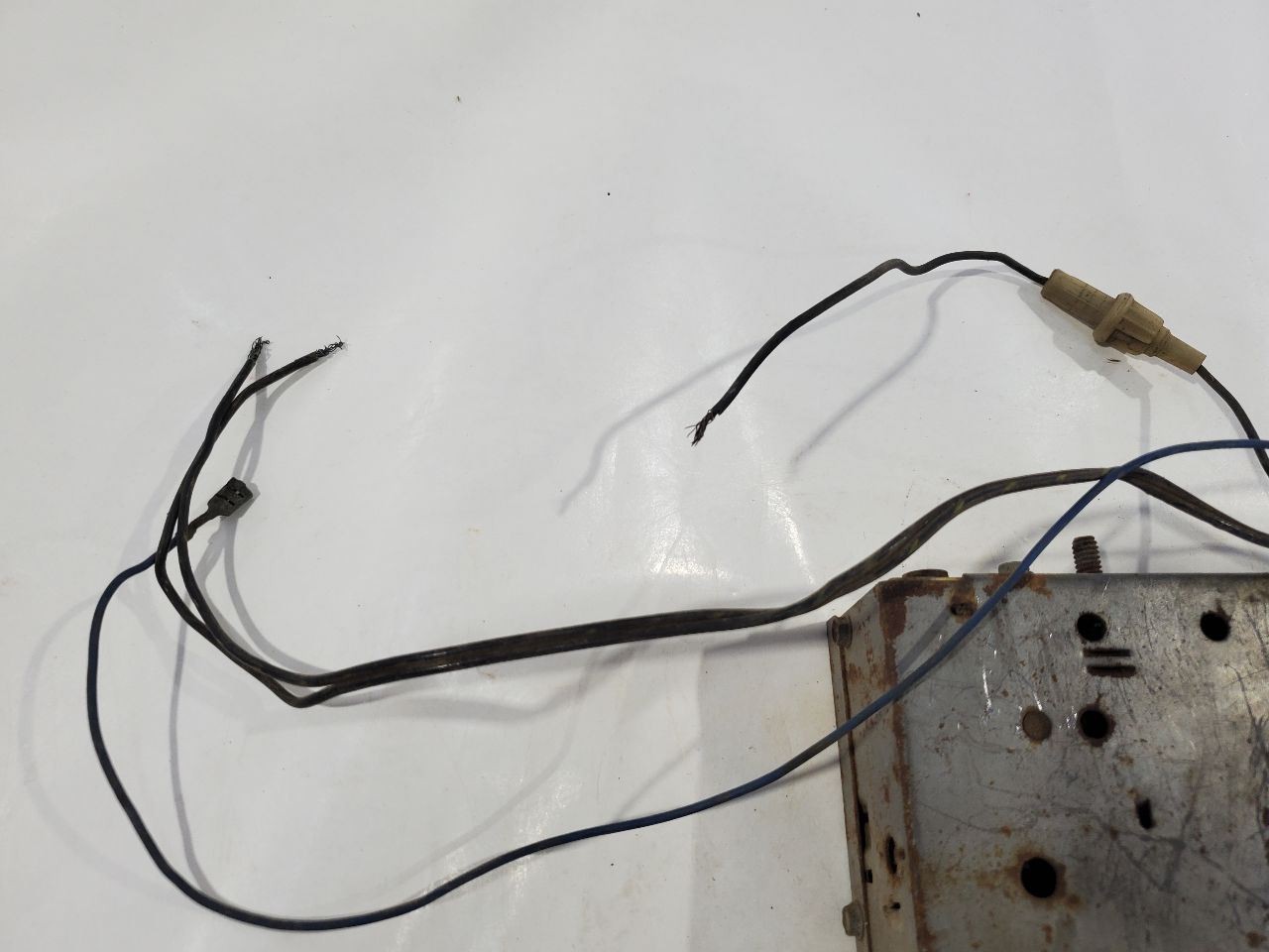 1968 1970 Volkswagen Beetle OEM Sapphire IX Not Tested Radio Sold As Is