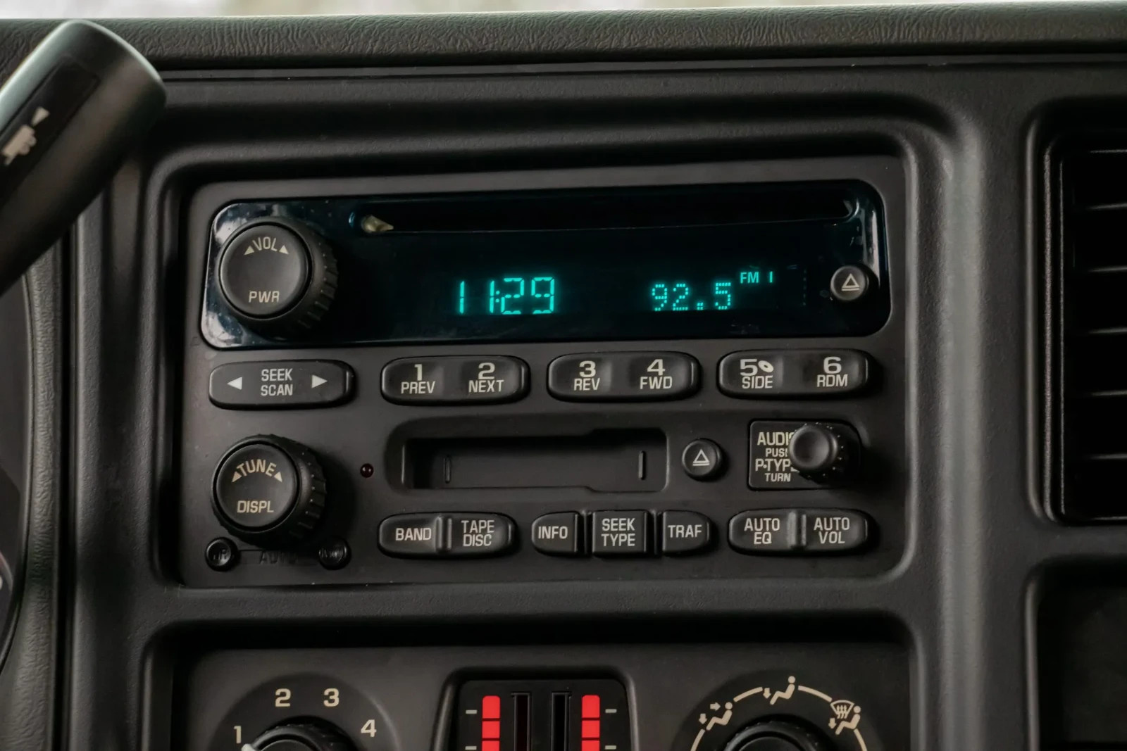 GM Truck & SUVs : 2003, 2004, 2005, OEM, AM/FM/CASSETTE/CD Radio Unit, #10356164