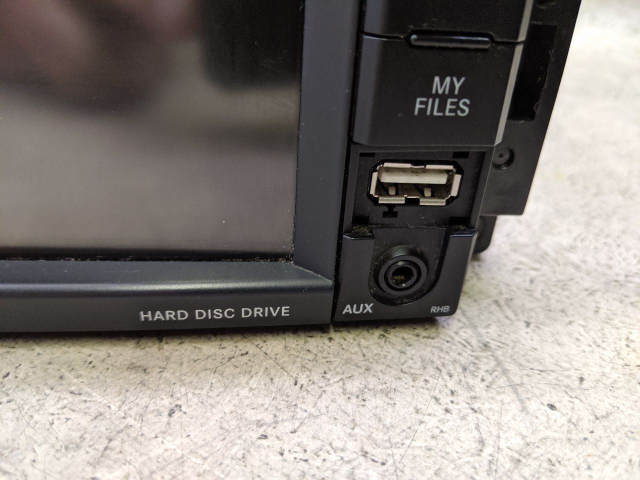 Stereo Radio AM FM CD Navigation RHB 05064829AG Fits 2011 DODGE CARAVAN e10-70