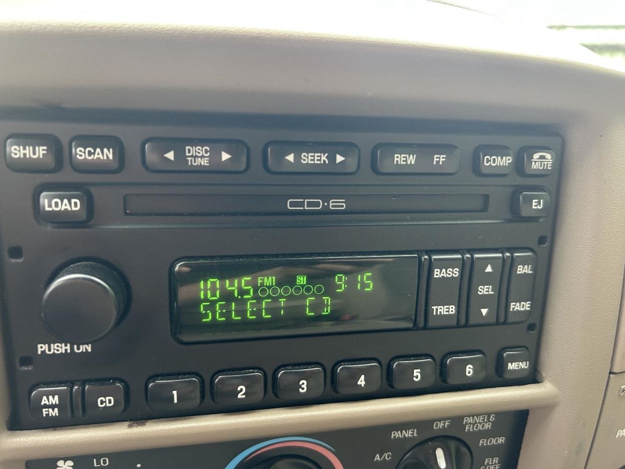 Audio Equipment Radio AM-FM-CD-6 Disc Player Fits 01-03 WINDSTAR 596316