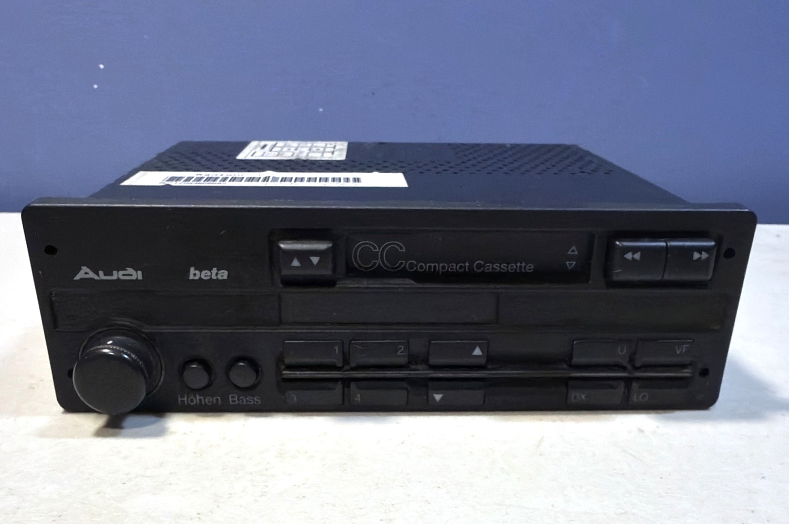 AUDI beta CC Compact Radio Cassette Module 8640846080 4a0035152 -not tested code