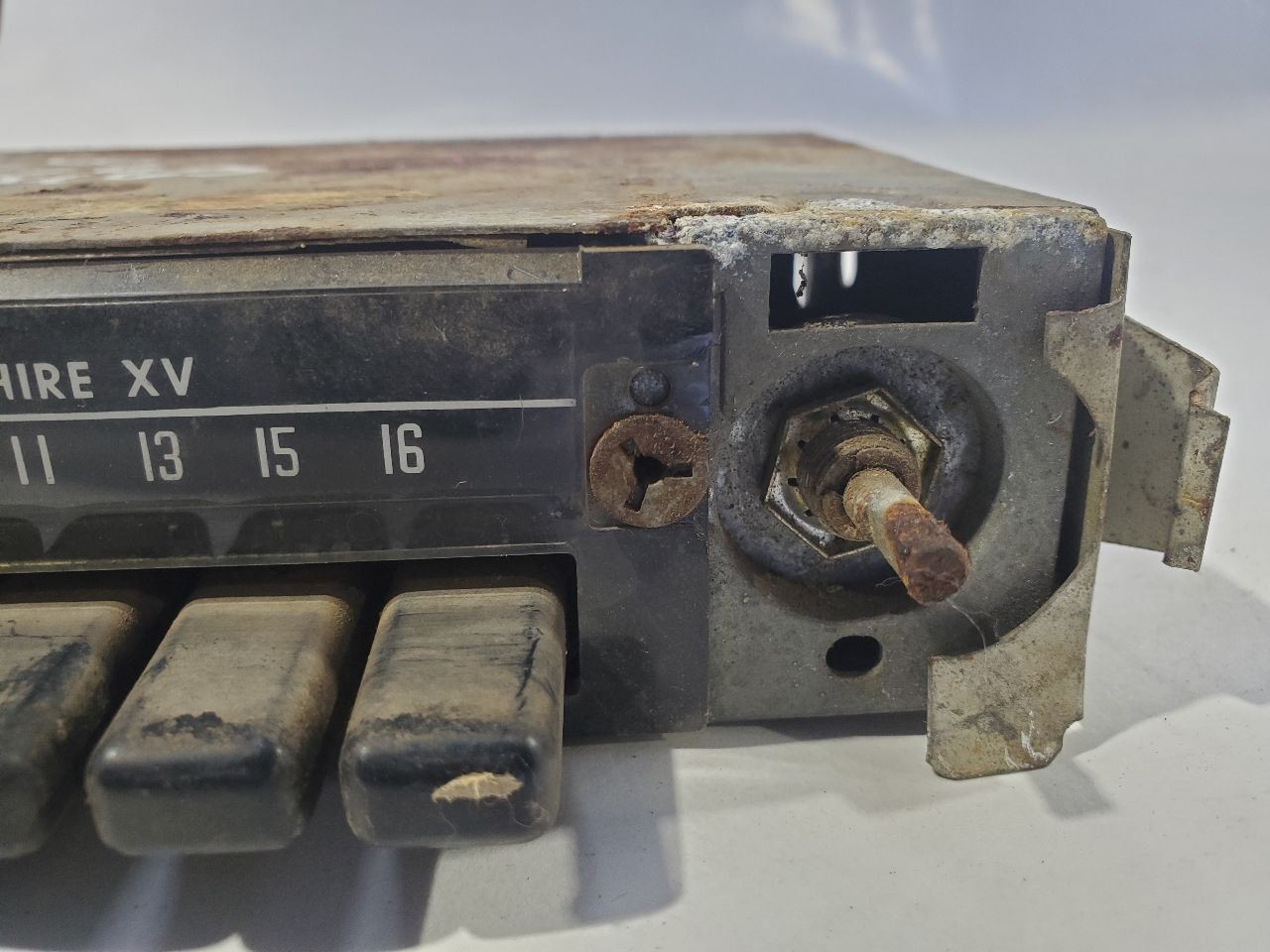 1968 1970 Volkswagen Beetle OEM Sapphire XV Untested Radio Sold As Is