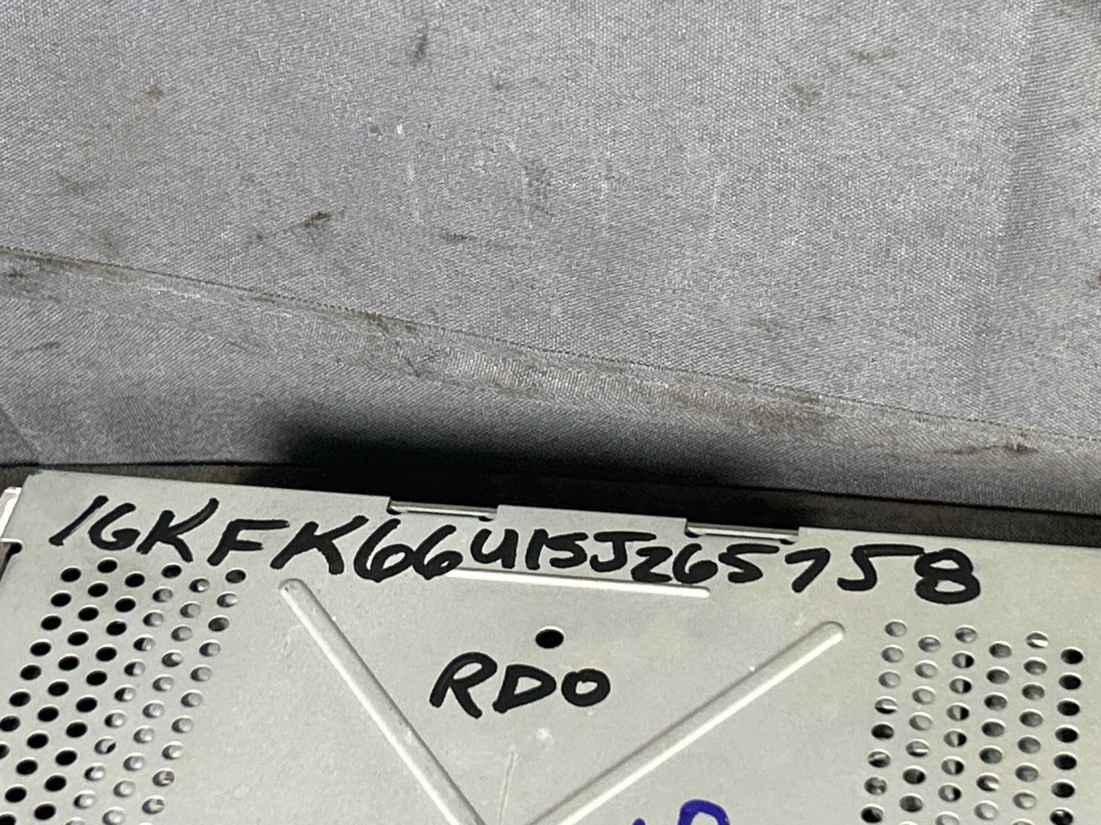 Fits 2005-2006 GMC Yukon XL 1500 Radio vin:1GKFK66U15J265758 OEM:15230099