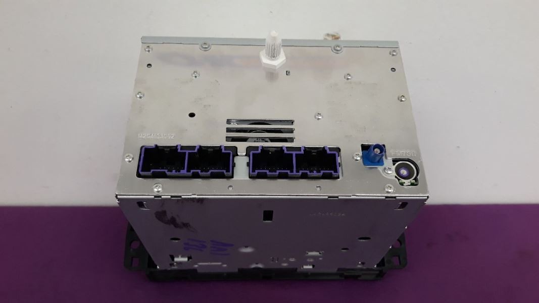 09 CHEVY SILVERADO 3500 RADIO AUDIO RECIVER HEAD UNIT DISPLAY 20807044