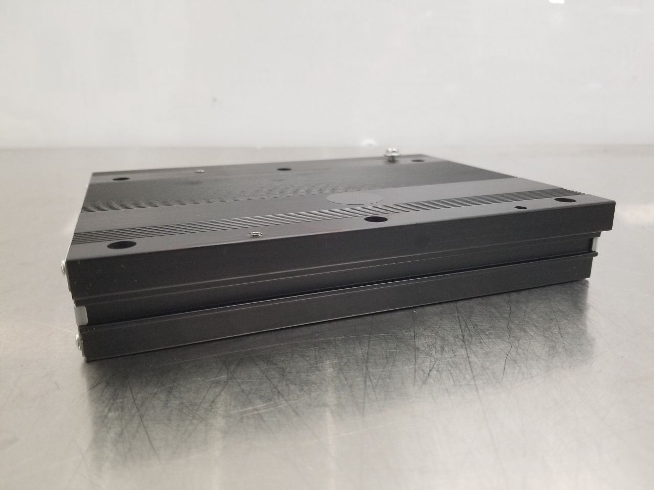 18 2018 CHRYSLER 300 S RADIO AUDIO AMPLIFIER 276 WATT 68303975AC