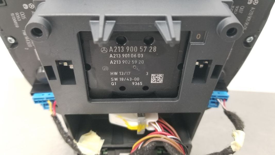 20 MERCEDES BENZ CLS450 AMG W257 CENTER CONSOLE CONTROLLER 2139005728