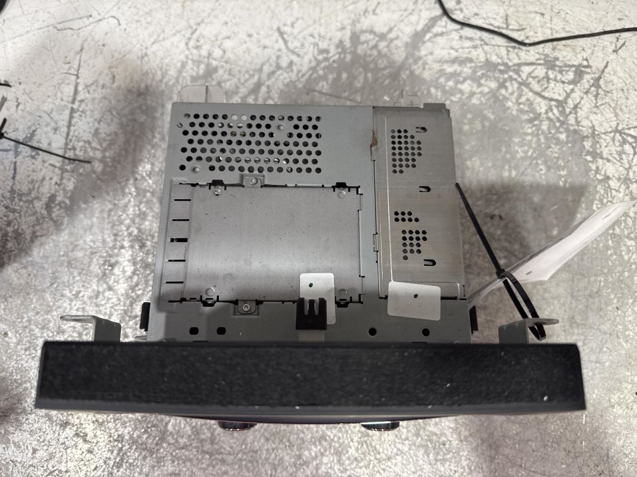 Audio Equipment Radio ID 95B03596302 Fits 15-16 PORSCHE MACAN 2173315