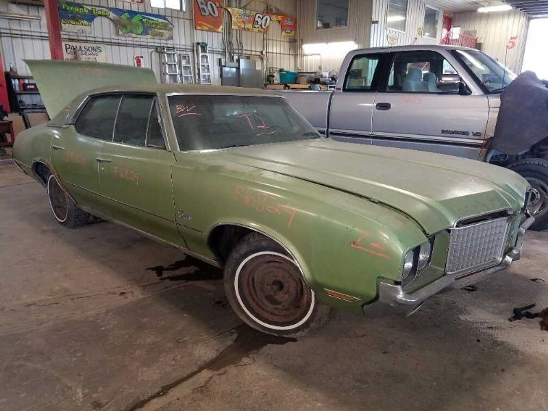 UNTESTED A/M RADIO FOR REBUILD FITS 1972 CUTLASS 996055