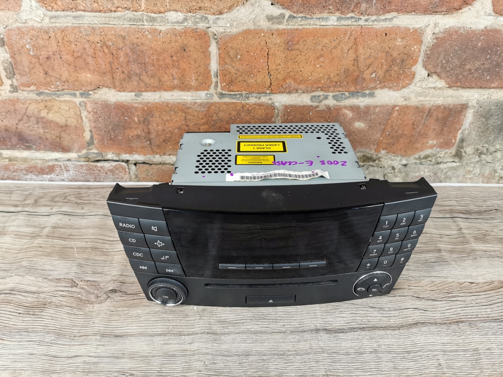 2003 MERCEDES BENZ E CLASS RADIO CD PLAYER HEAD UNIT A2118209889 NO CODE
