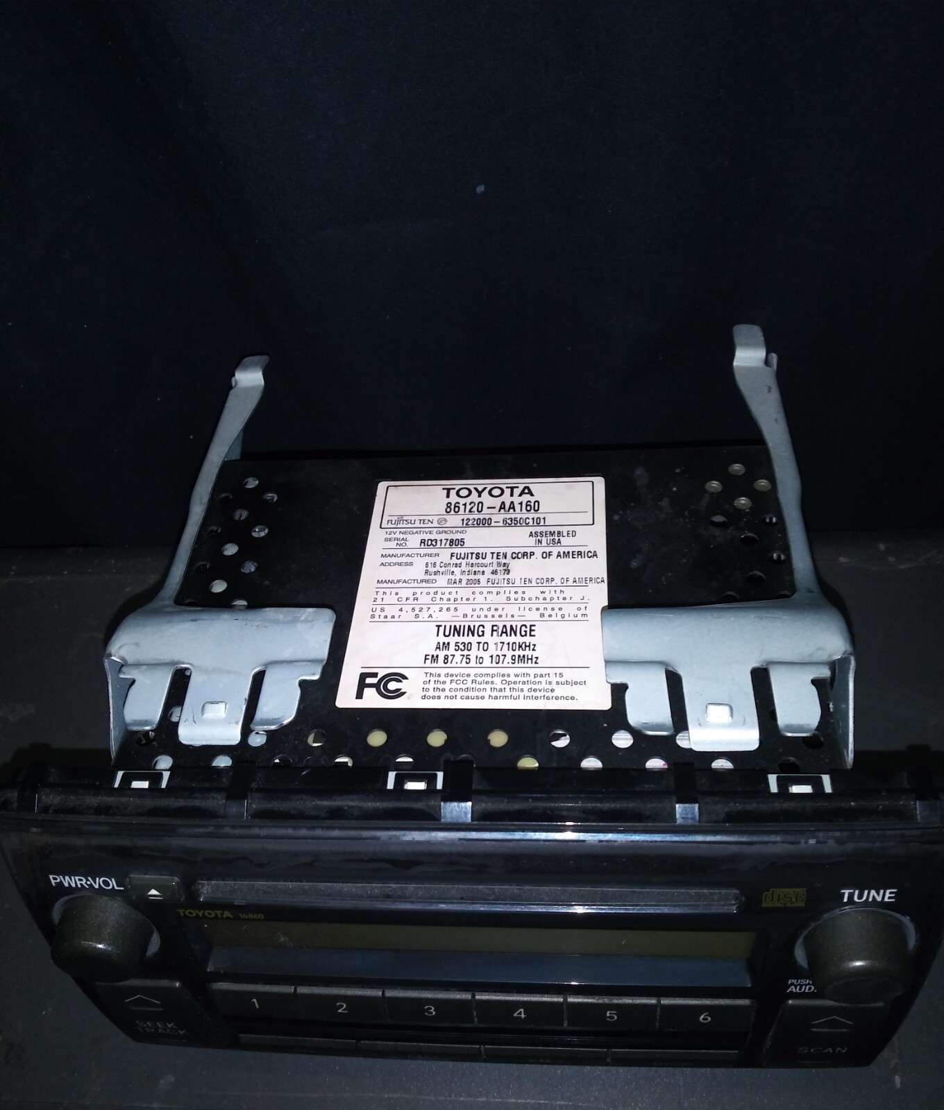 2005-06 Toyota Camry AM FM Single Disk CD Original Stock Factory Receiver 16860