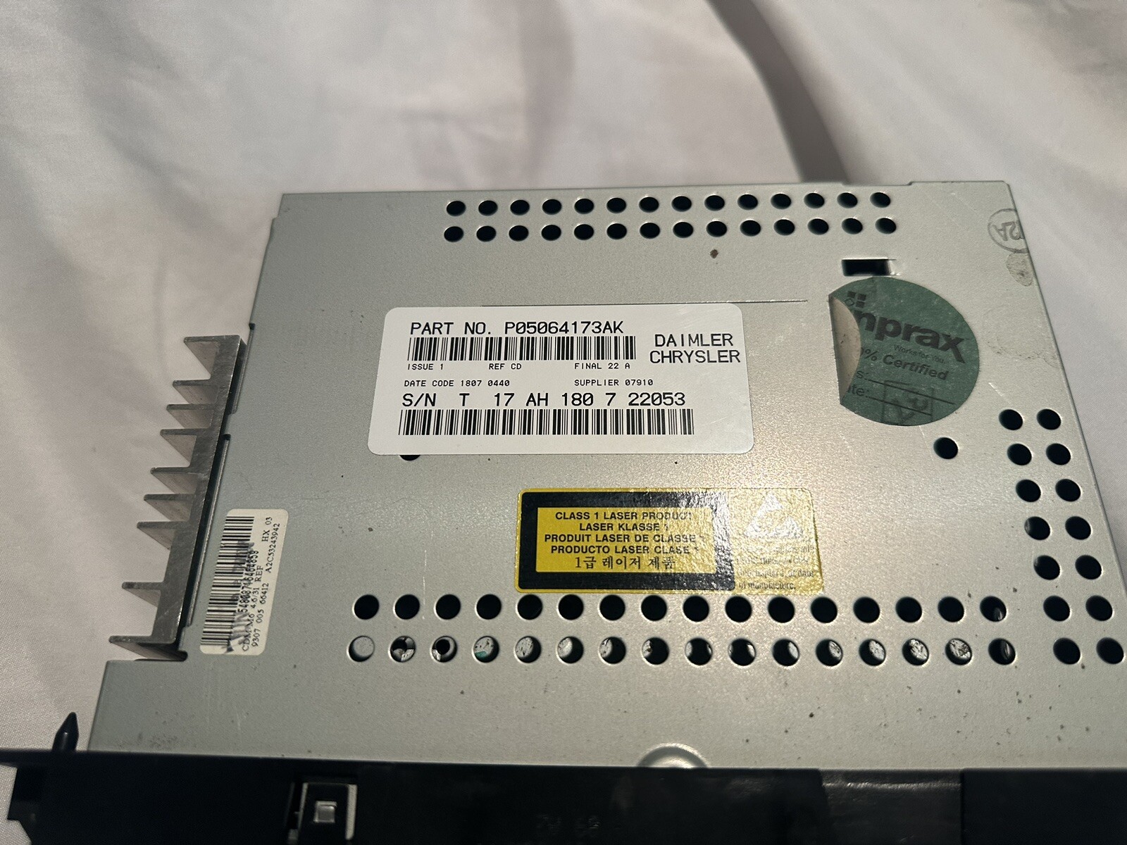Radio Control Unit-AM/FM/CD Player(REQ) DODGE OEM ACCESSORIES