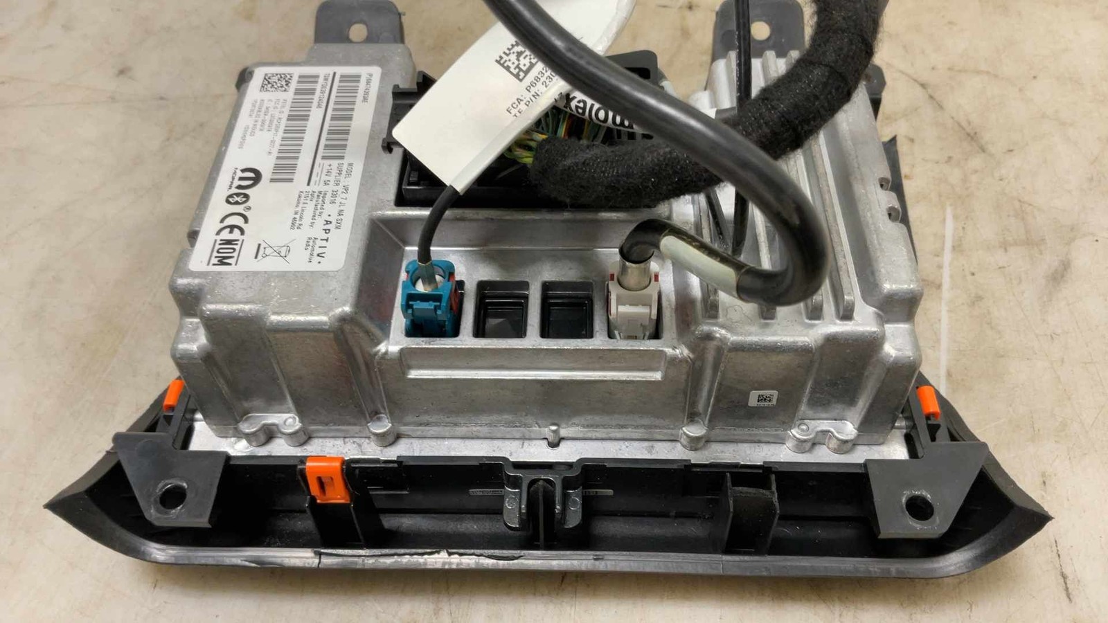 Jeep JL Wrangler OEM 7 in Touchscreen Radio Receiver 68474393AE 2021 124941
