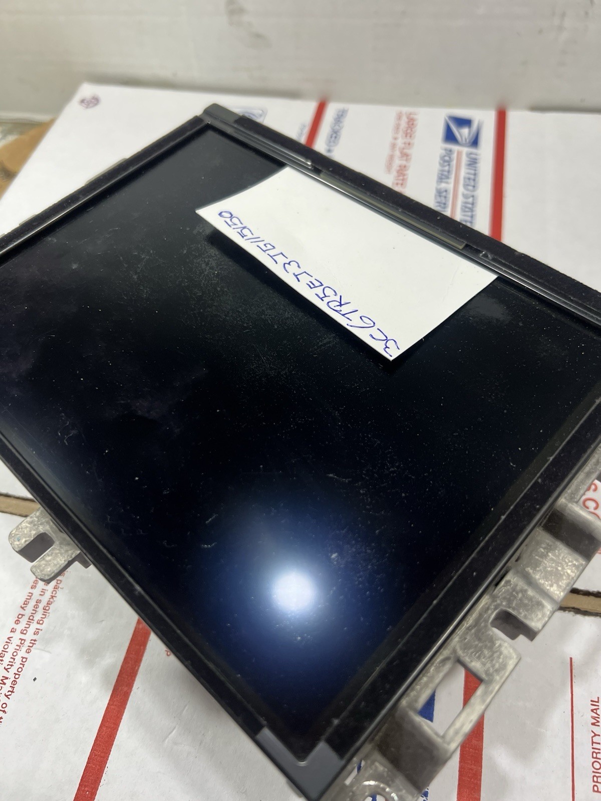 18 DODGE RAM 2500 RADIO AUDIO DISPLAY AND RECEIVER 8.4″ SCREEN 68331631AJ