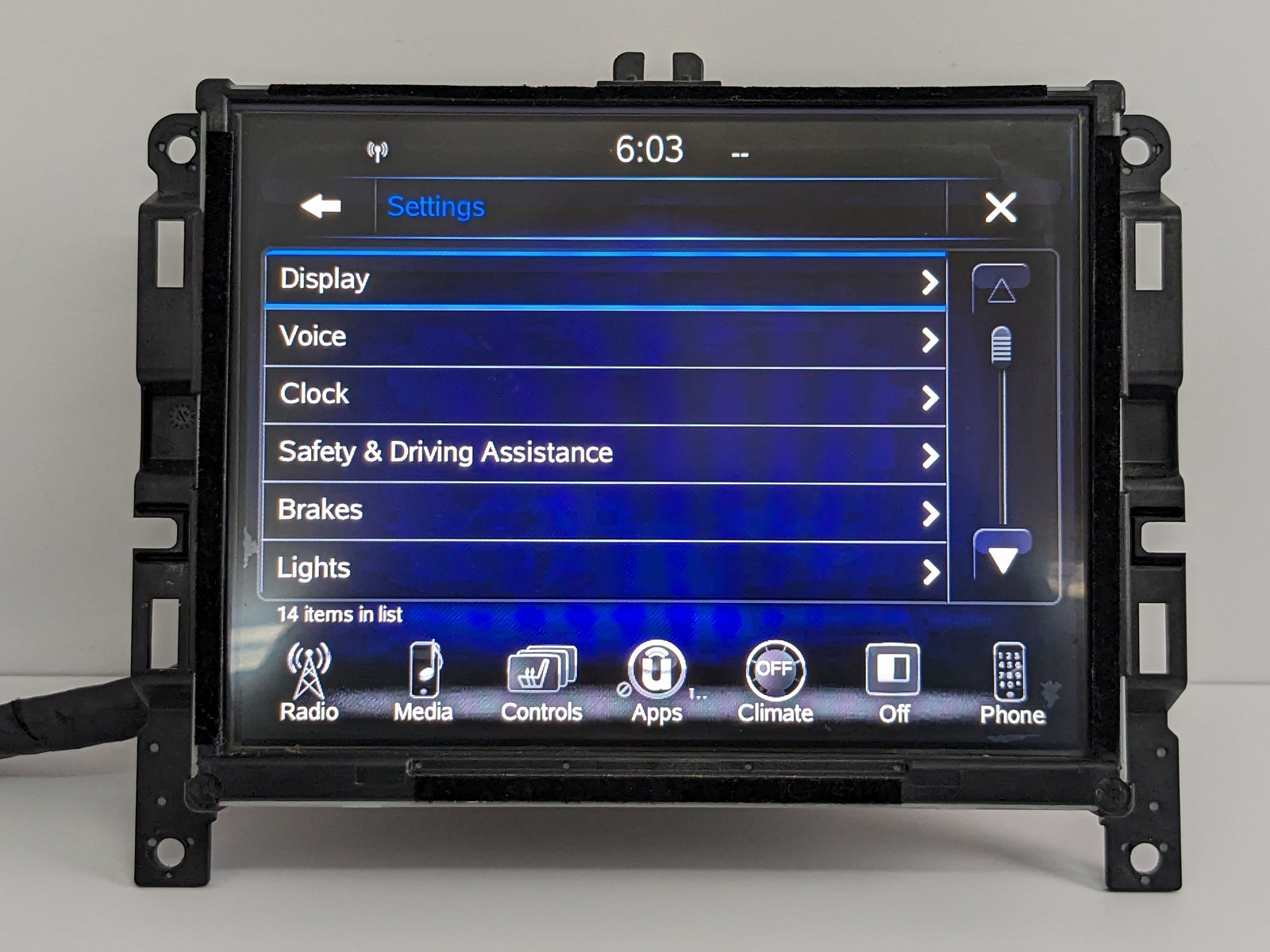 15-17 Chrysler 200 VP3 NA 8.4″ Touch Screen Multi Media AM FM Radio WITH CODE