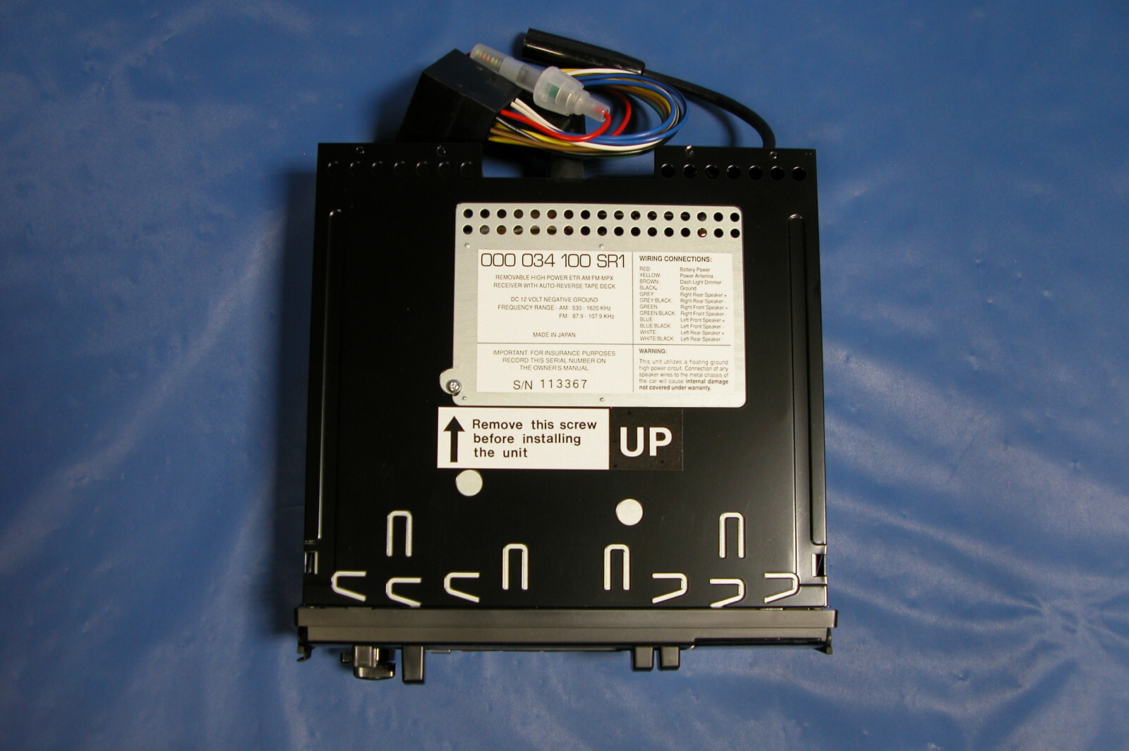 NEW Original Volkswagen Radio P/N 000 034 100 SR1 Fits most Vehicle