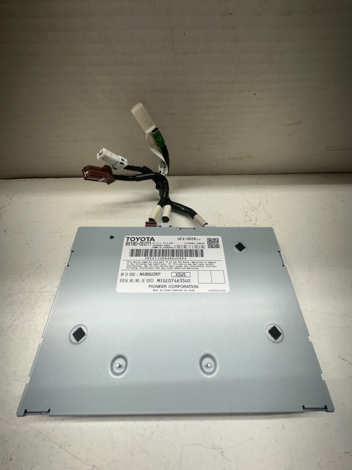 T29 2013-2018 Toyota Sirius Satellite Radio Receiver Module 86180-0E011 & Cable
