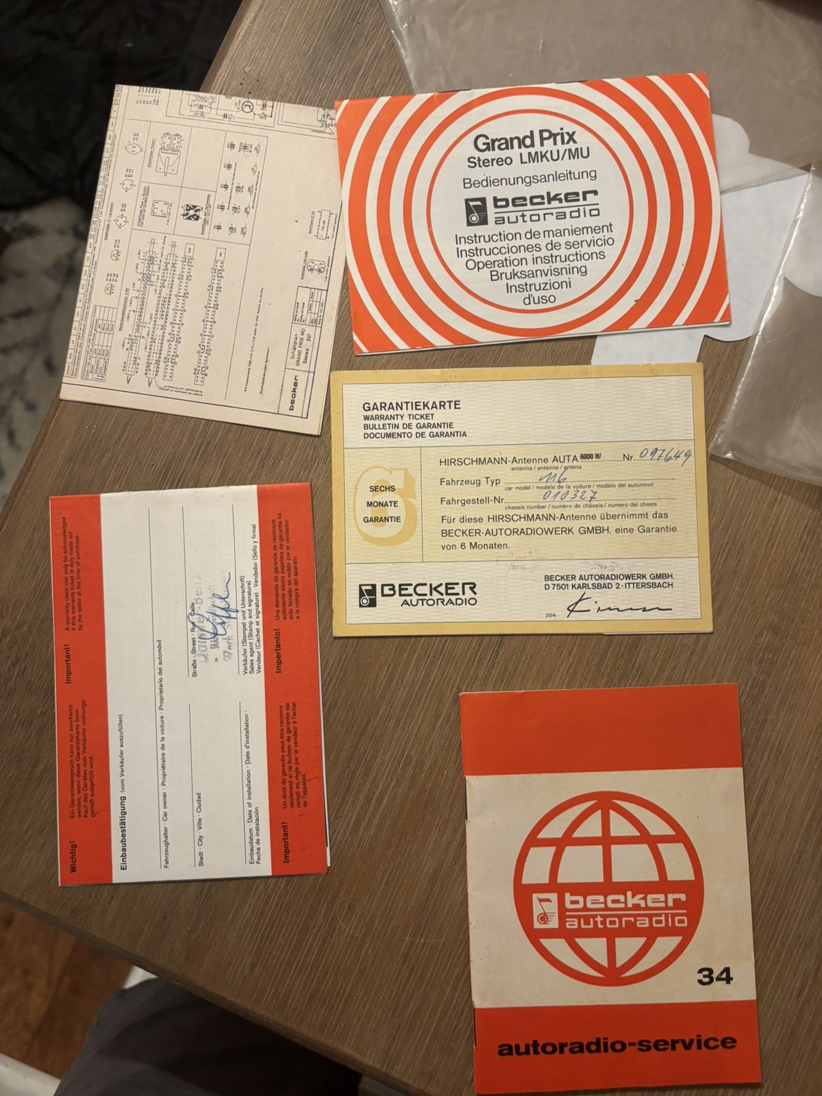 Mercedes Benz/Becker Europa and Mexico radio original Service Booklets 34 and 38