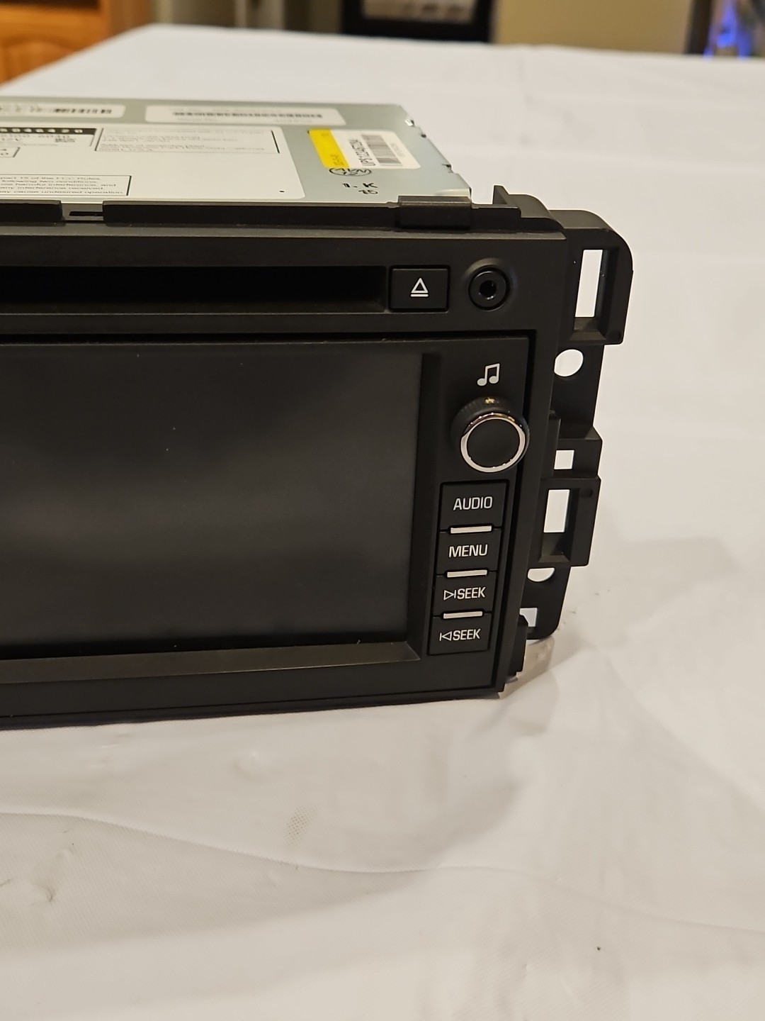 2008 GMC Sierra 3500HD AM FM CD DVD MP3 NAV Stereo Radio Receiver 25846420