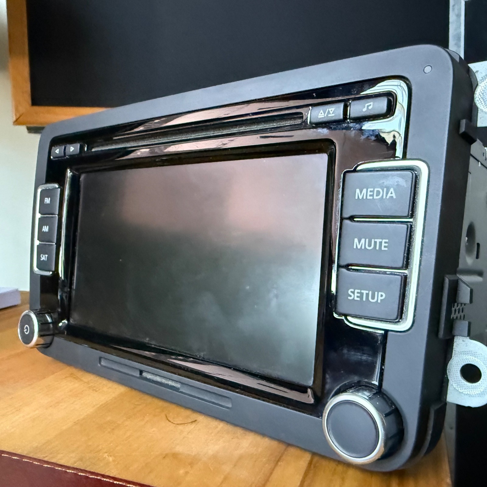 OEM Volkswagen Radio Stereo Head Unit for GTI Jetta Golf [Delphi RCD 510]