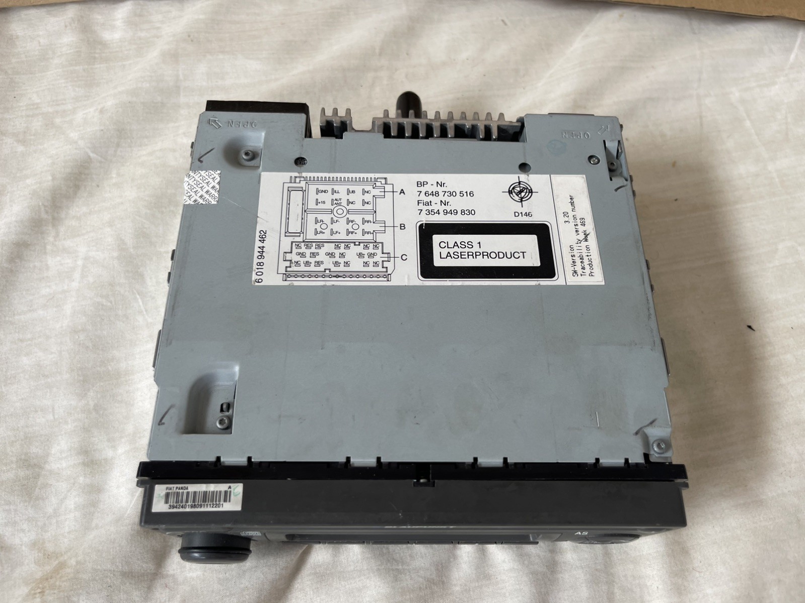 FIAT PANDA STEREO CD PLAYER 7648730516 blaupunkt