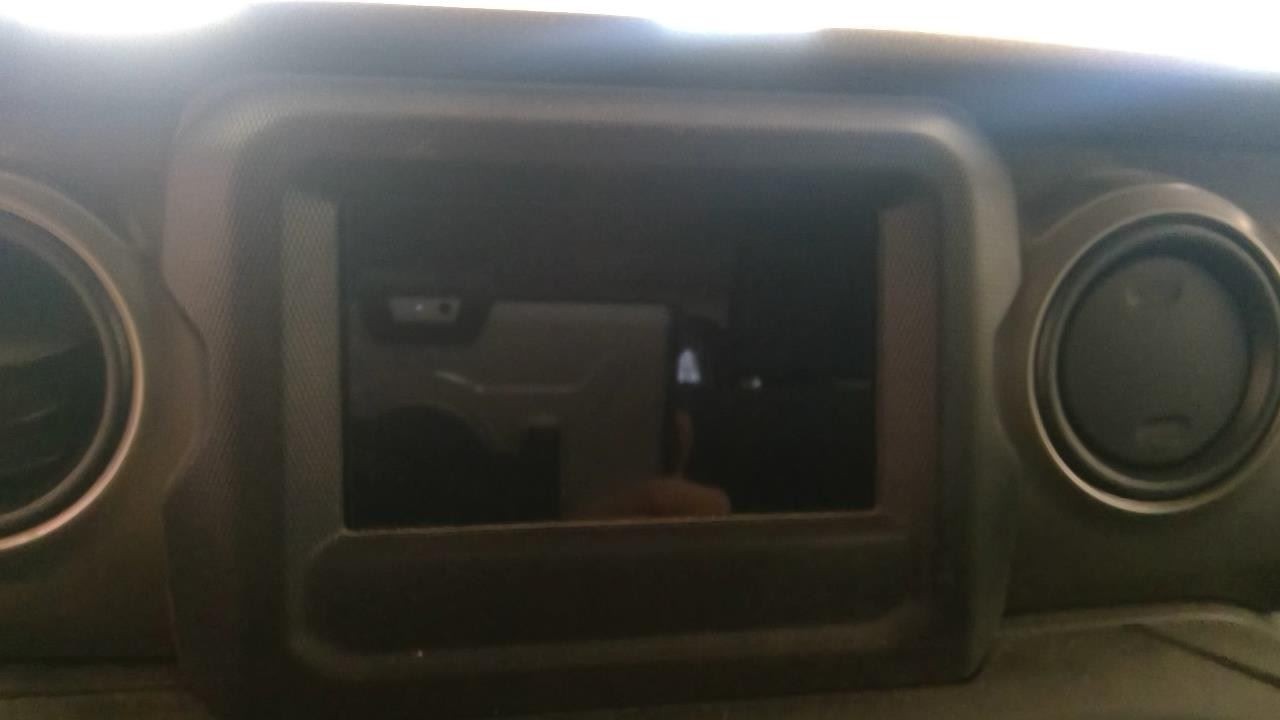 Audio Equipment Radio LHD Display And Receiver Fits 18-20 WRANGLER 1856424