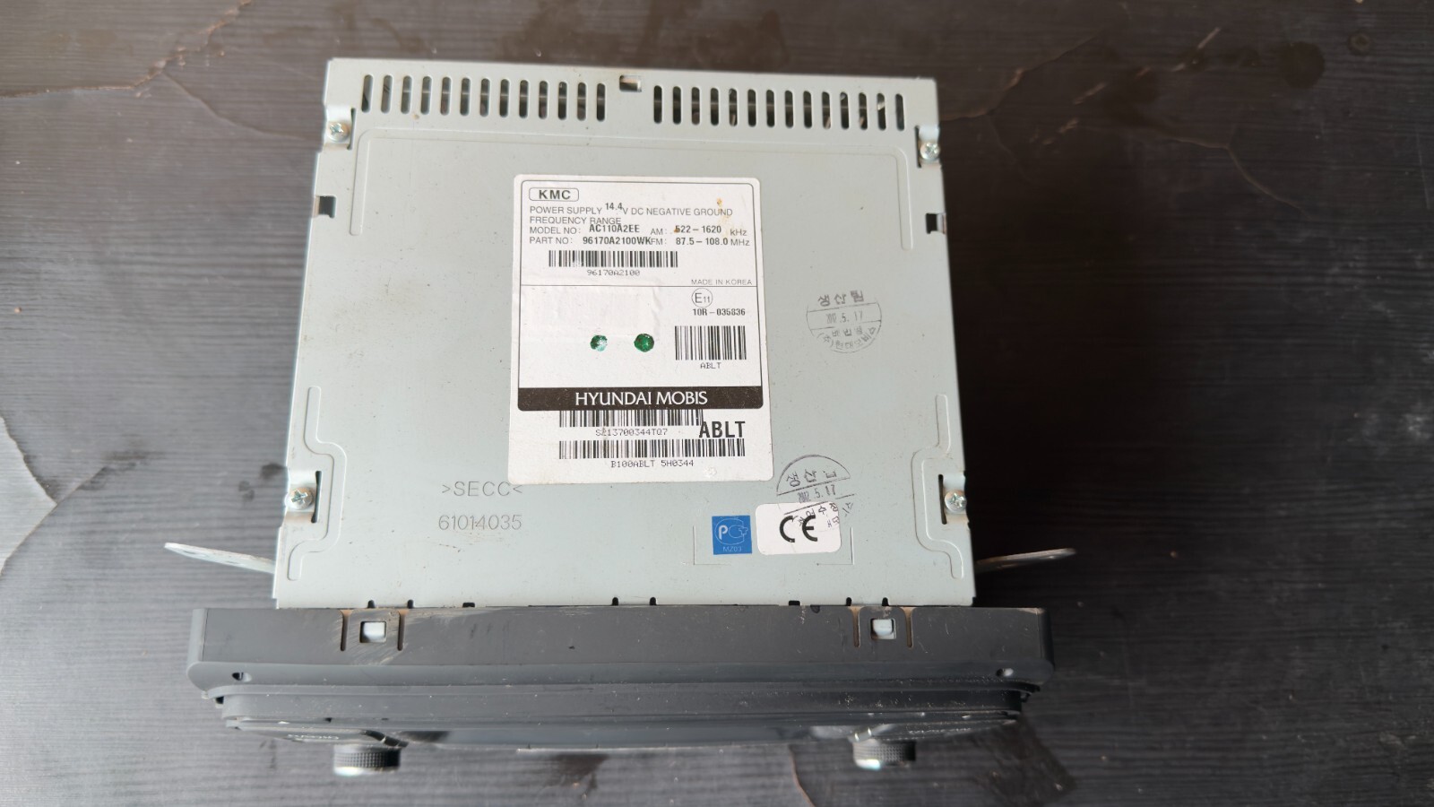 2013 Kia Ceed Radio Stereo CD Player (Code Unknown) AC110A2EE , Genuine, A19