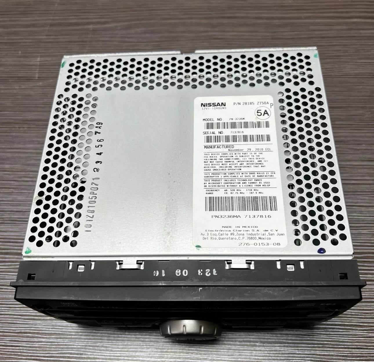 Nissan PN-3236M Stock Original Car Radio CD Disc Player Stereo With Aux Port
