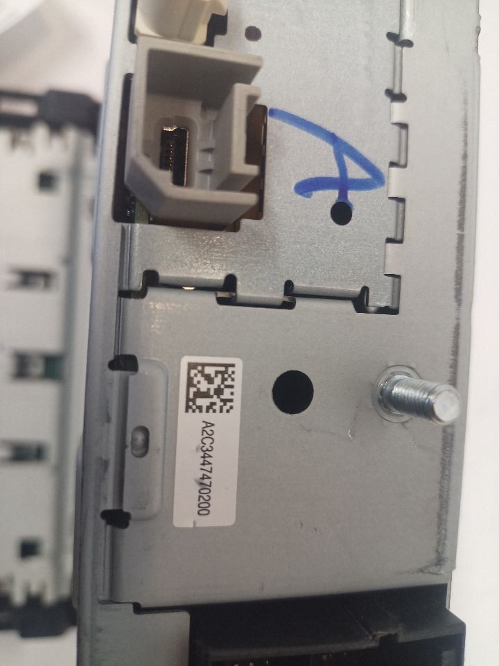 68088693AE AM FM SAT Radio Receiver Opt RA2 from 2013 Ram 1500 12352557