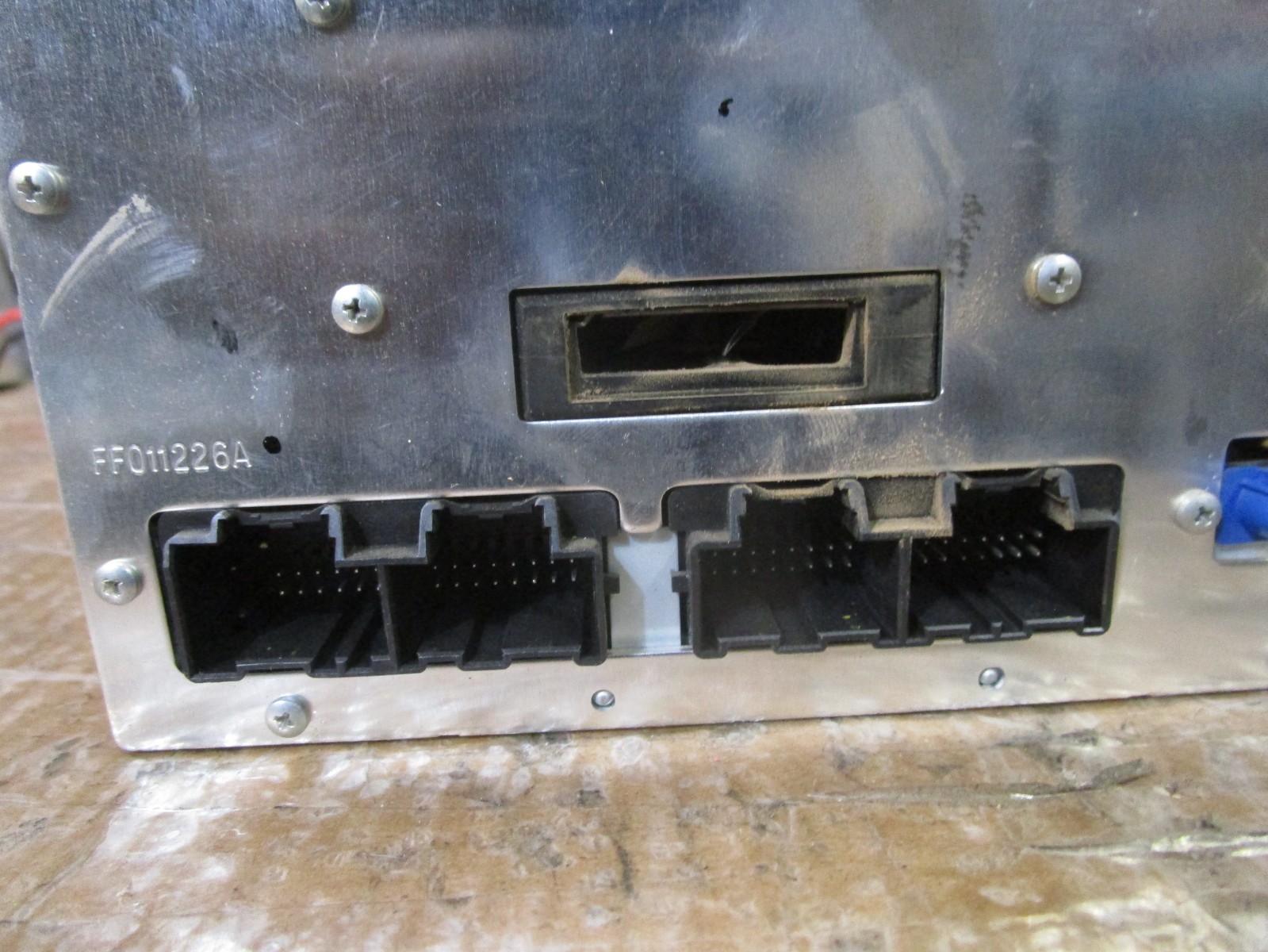 07-14 Chevy Tahoe Radio Stereo Navigation CD Player Receiver Display 15940102