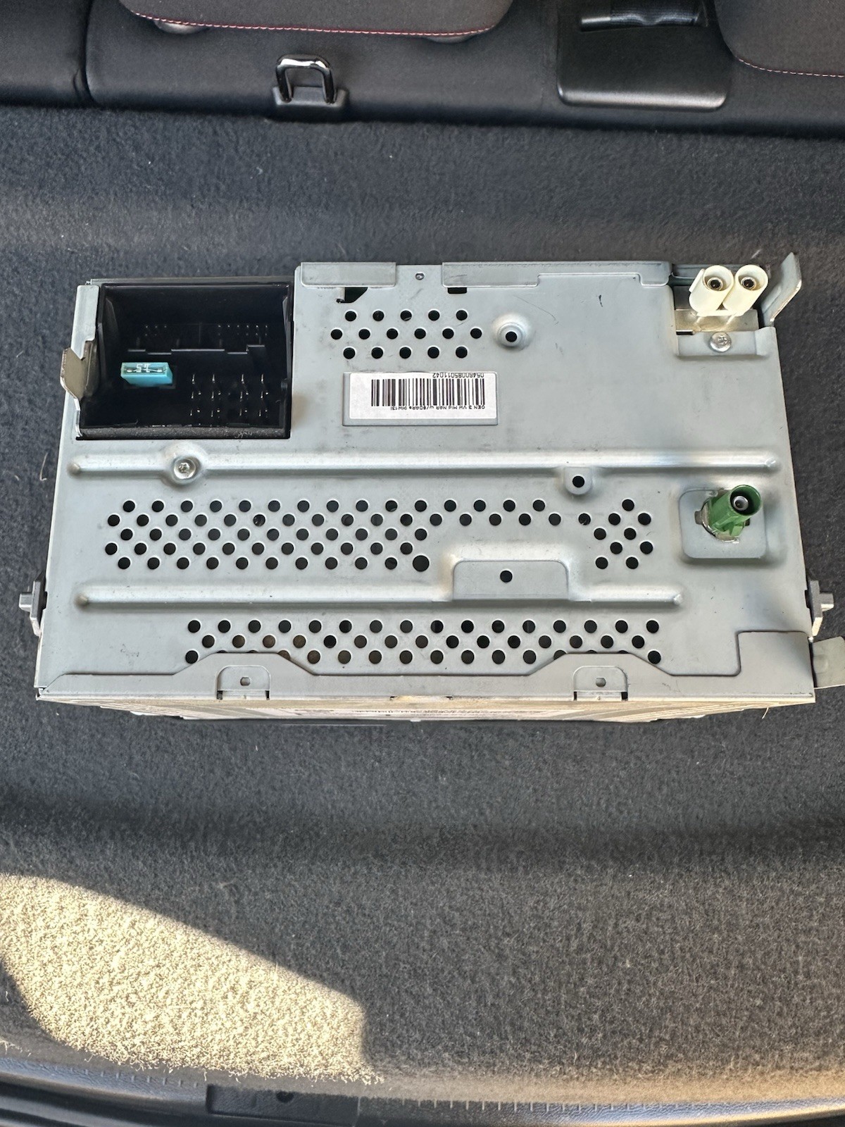 OEM Volkswagen GTI Jetta Golf Radio Stereo Head Unit Delphi 1K0 035 180 AC