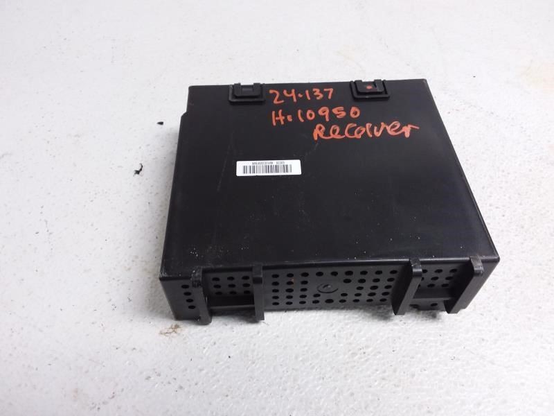 2019 GMC YUKON XL1500 Receiver OEM Part Number 84361172
