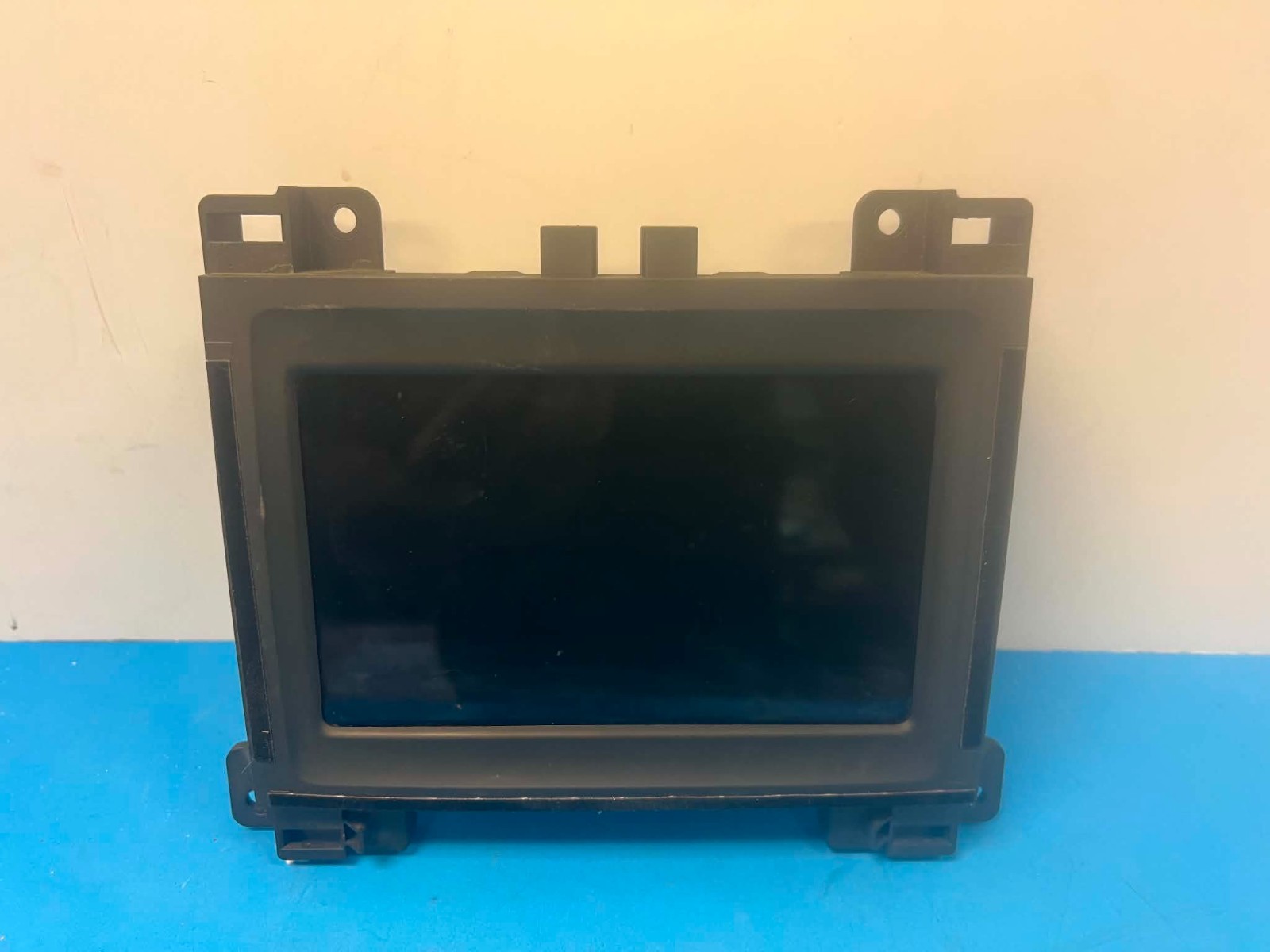 2018-2023 Dodge Charger Challenger Uconnect 4 7″ Radio Touchscreen OEM 68375670A