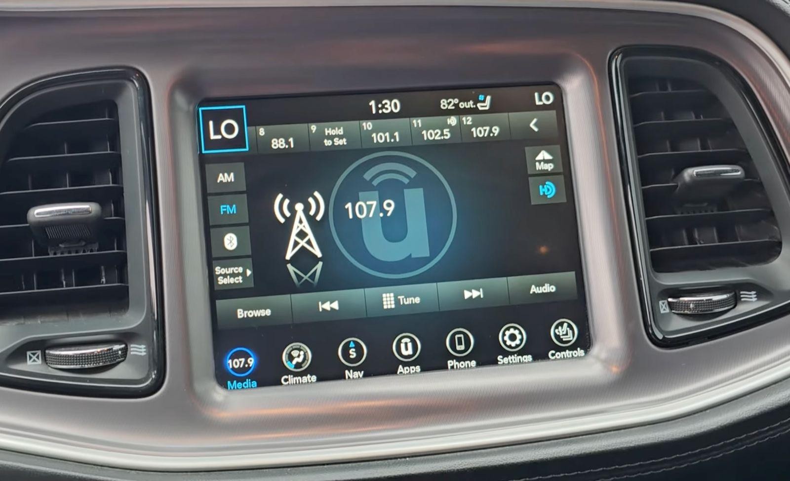 2021 Dodge Challenger Uconnect 8.4 4C Touch Screen Multi Media 68472632AA OEM
