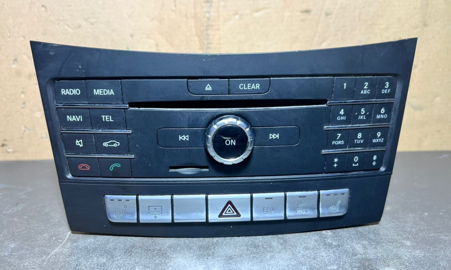 14–16 Mercedes-Benz W218 CLS Radio Audio Head Unit CD Player A218 9005607 OEM