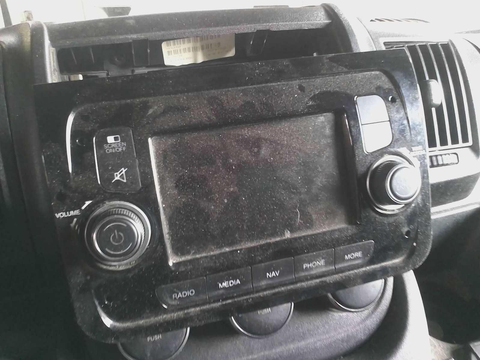 18-19 Dodge Promaster Radio 5″ Screen Uconnect 3, Satellite Radio, Navigation