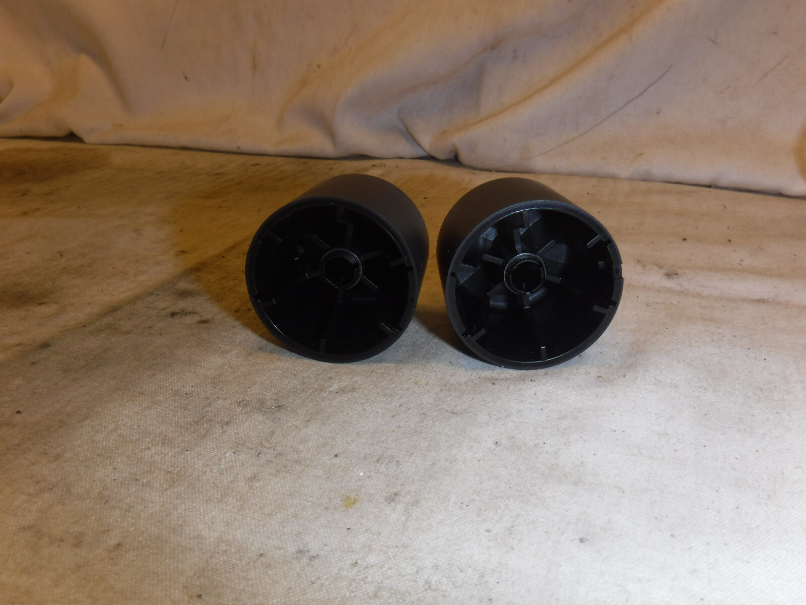 03 04 05 06 07 Cadillac CTS SRX Radio Cd Knob Set 15950587 GHZ10