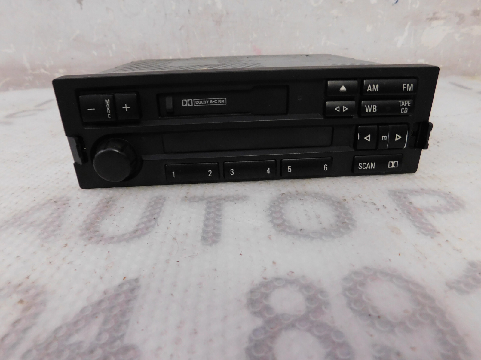 BMW C33 BUSINESS RADIO STEREO E36 323 328 E30 E31 E32 E34 540 840 M3 Z3 NO CODE