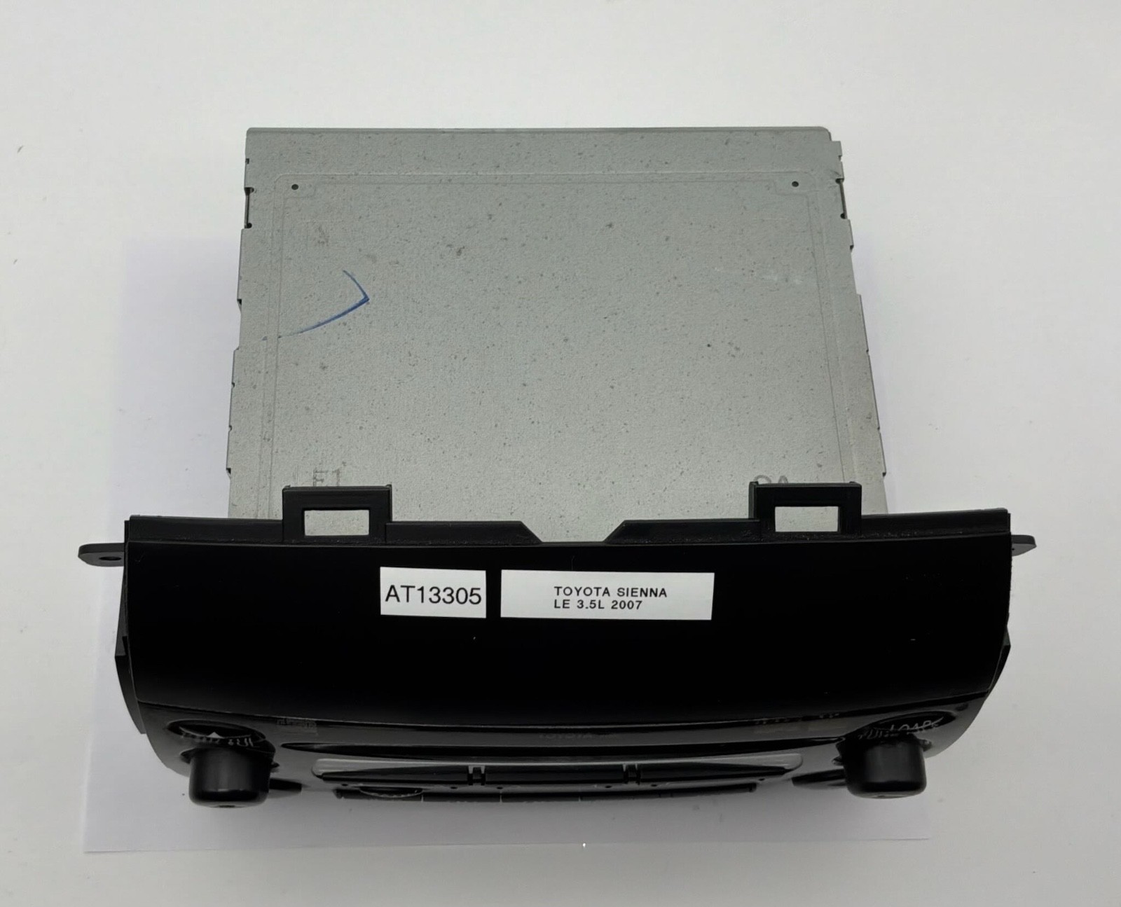 OEM 04-10 Toyota Sienna LE AM FM Radio Receiver CD WMA MP3 Single Disc Player